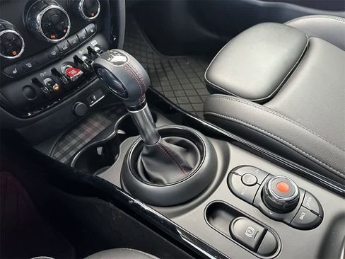 Used 2019 MINI Cooper Clubman S image 18