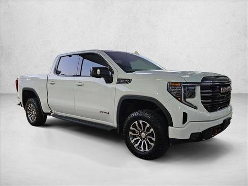 Used 2023 GMC Sierra 1500 AT4 w/ AT4 Premium Package AWD/4WD image 3