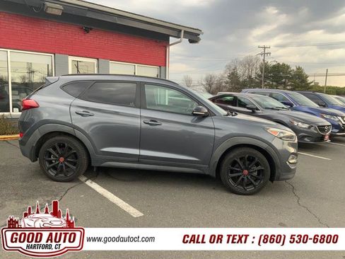 Used 2017 Hyundai Tucson Night image 4