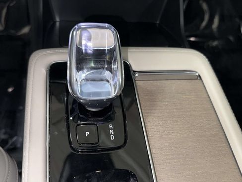 Used 2025 Volvo XC90 B6 Plus AWD/4WD image 24