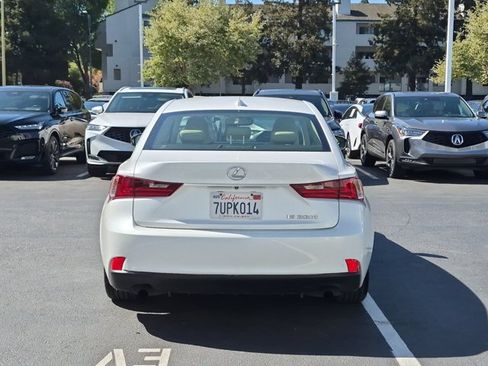 Used 2016 Lexus IS 200t RWD image 7
