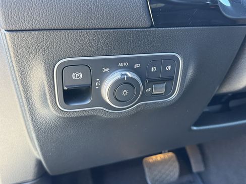 Used 2025 Mercedes-Benz GLA 250 image 18