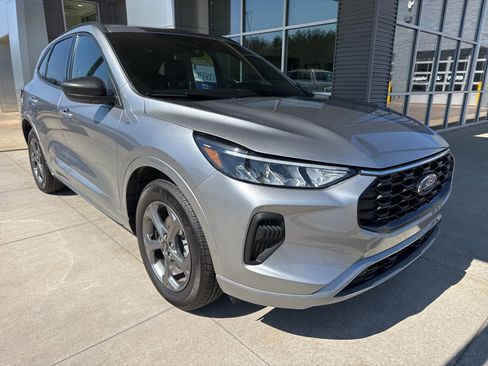 Certified 2024 Ford Escape ST-Line w/ Tech Pack #1 image 10