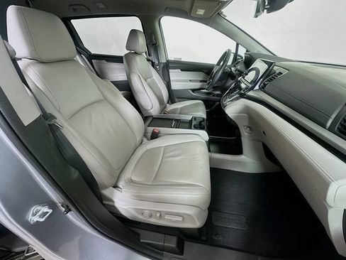 Certified 2023 Honda Odyssey Touring image 8