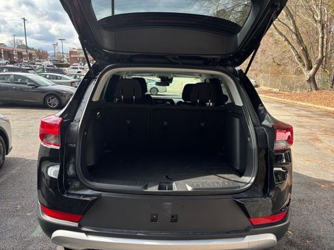 Used 2025 Chevrolet TrailBlazer LT image 36