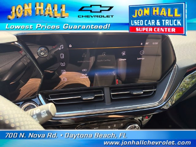 Used 2025 Chevrolet Trax RS w/ Sunroof Package FWD image 23