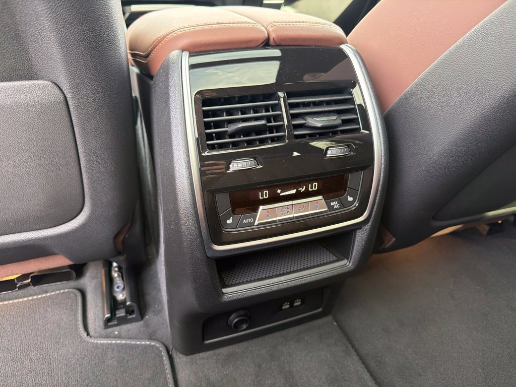 Used 2024 BMW X7 M60i w/ Executive Package AWD/4WD image 38
