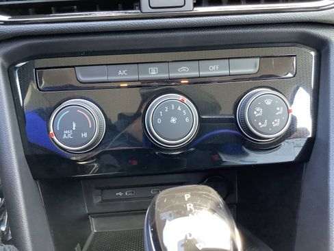 New 2025 Volkswagen Taos S image 18