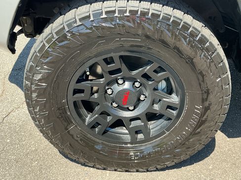 Used 2024 Toyota 4Runner TRD Off-Road Premium w/ Moonroof Package AWD/4WD image 7
