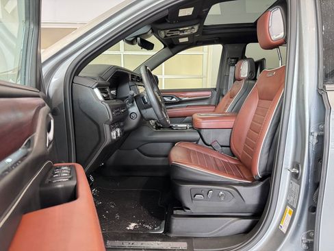Certified 2023 GMC Yukon Denali Ultimate image 12