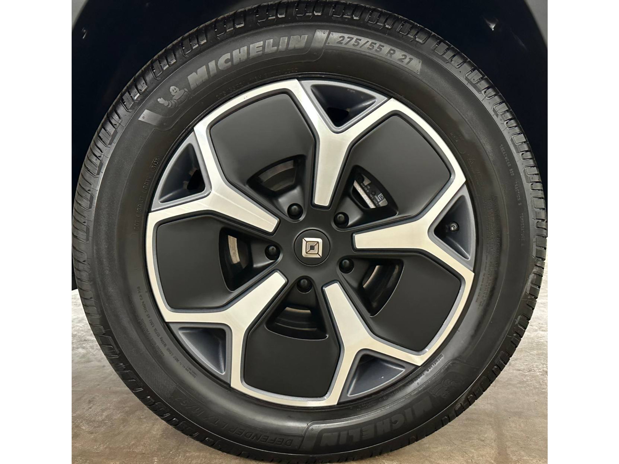Used 2023 Rivian R1T Adventure Dual AWD/4WD image 11