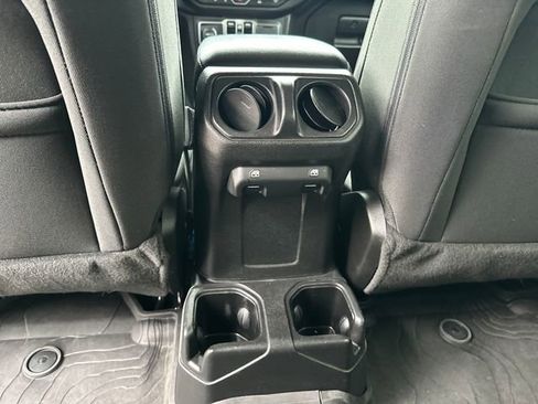 Used 2022 Jeep Wrangler Unlimited Sport AWD/4WD image 35