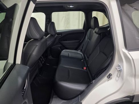 Certified 2025 Subaru Forester Limited w/ Popular Package image 29