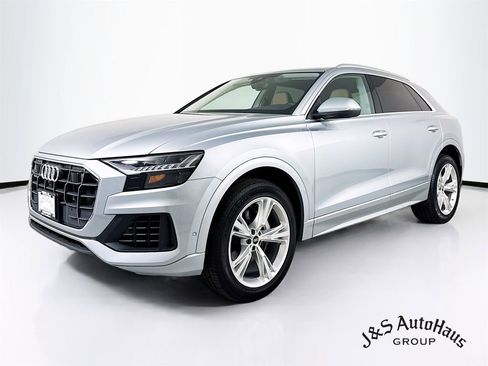 Used 2023 Audi Q8 Premium Plus w/ Premium Plus Package image 3
