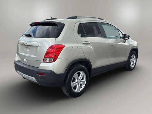 Used 2016 Chevrolet Trax LT w/ LT Convenience Package FWD image 5