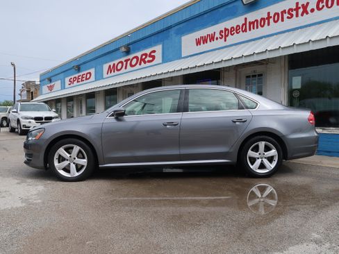 Used 2012 Volkswagen Passat 2.5 SE image 3