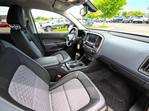 Used 2021 Chevrolet Colorado Z71 AWD/4WD image 23
