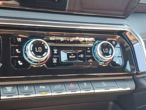 New 2026 GMC Sierra 2500 Denali Ultimate image 24