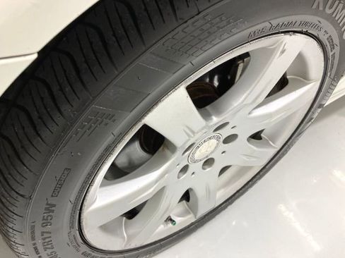 Used 2008 Mercedes-Benz E 350 Sedan image 19