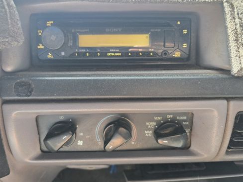 Used 1996 Ford F250 4x4 SuperCab image 22