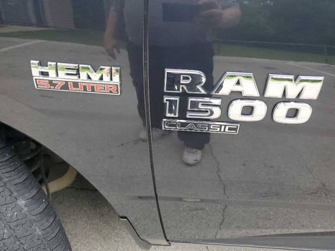 Used 2020 RAM 1500 Classic SLT RWD image 15