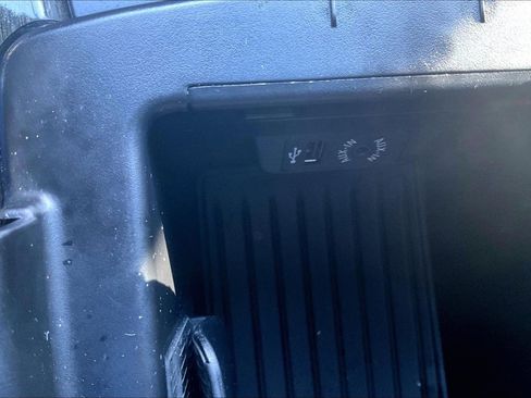 Used 2018 BMW X5 xDrive40e w/ M Sport Package image 32