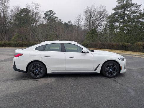 Used 2023 BMW i4 eDrive35 w/ Premium Package image 4