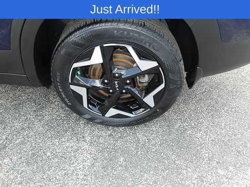 Used 2024 Kia Seltos EX AWD/4WD image 14