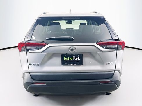 Used 2022 Toyota RAV4 XLE image 7
