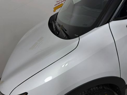 New 2026 Nissan Kicks SR w/ SR Premium Package FWD image 11