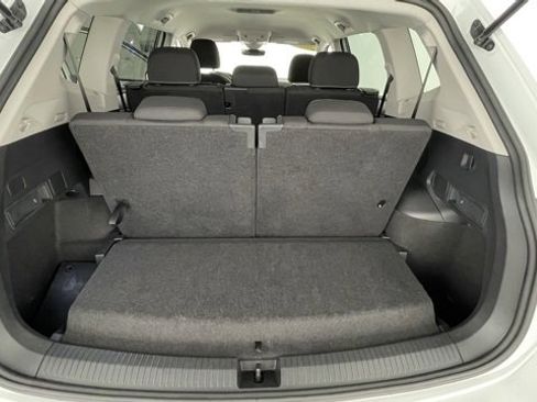 Used 2021 Volkswagen Tiguan SE R-Line image 44