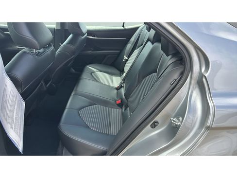 Used 2023 Toyota Camry SE FWD image 18