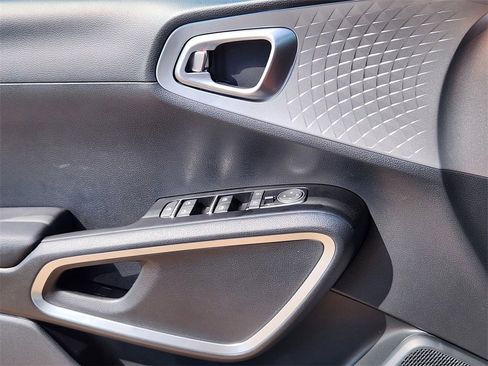 New 2025 Kia Soul S image 6