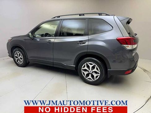 Used 2024 Subaru Forester Premium AWD/4WD image 3