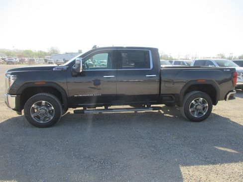 New 2026 GMC Sierra 2500 SLT w/ SLT Premium Package AWD/4WD image 9