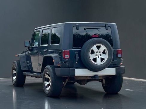 Used 2008 Jeep Wrangler Unlimited Sahara RWD image 3