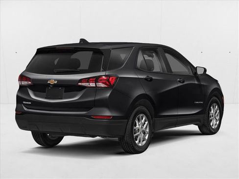 Used 2024 Chevrolet Equinox Premier AWD/4WD image 2