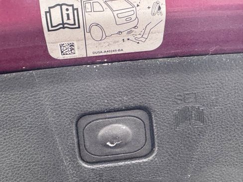 Certified 2019 Ford Edge Titanium w/ Equipment Group 301A image 28