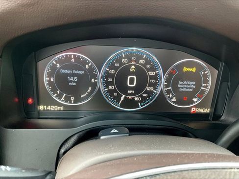 Used 2015 Cadillac Escalade Premium image 22