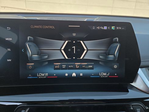 Used 2024 BMW X1 xDrive28i w/ Convenience Package image 11