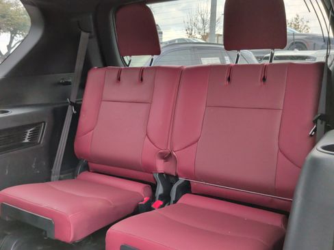 Used 2023 Lexus GX 460 Premium w/ Premium Package image 39