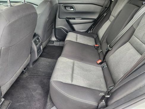 Used 2024 Nissan Rogue SV AWD/4WD image 24