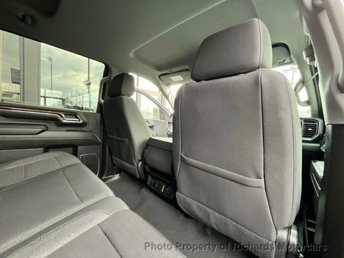 Used 2024 GMC Sierra 2500 SLE w/ SLE Value Package; image 19