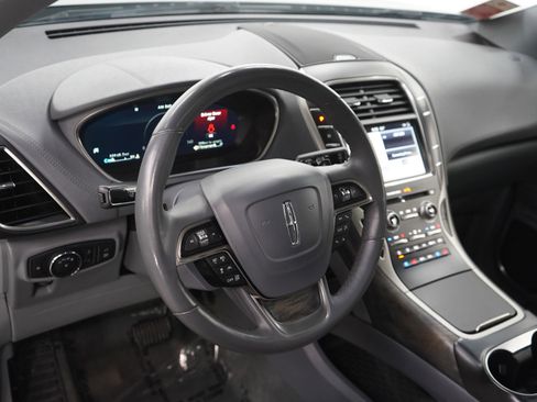 Used 2019 Lincoln Nautilus Reserve w/ Driver Assistance Package AWD/4WD image 21