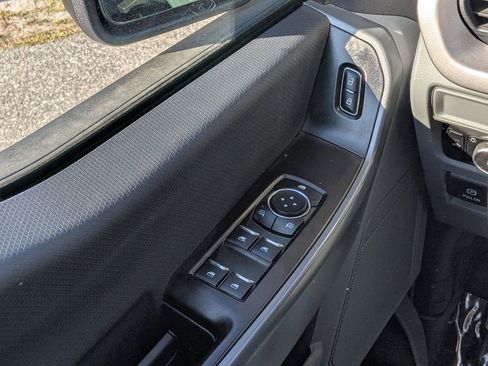 Used 2023 Ford F150 XLT image 19