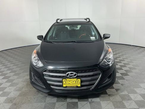 Used 2016 Hyundai Elantra GT image 2