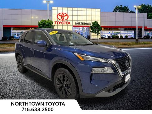 Used 2023 Nissan Rogue SV image 35