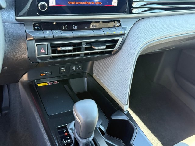 Used 2026 Toyota Camry SE FWD image 20