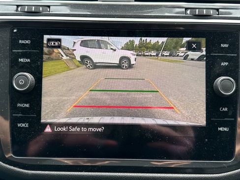 Used 2021 Volkswagen Tiguan SEL Premium R-Line AWD/4WD image 30