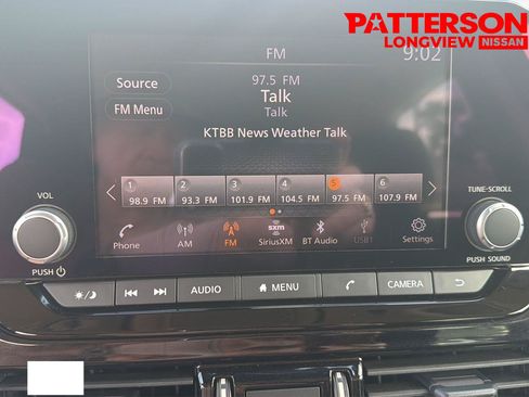 Used 2024 Nissan Pathfinder SV FWD image 7